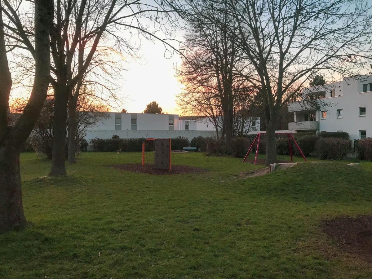 Das Haus Am Bach - Schoene Grosse Moderne Wohnung Mit Terrasse Osthofen Exterior foto